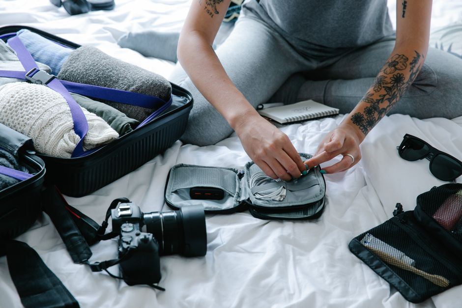 packing cubes for digital nomads and long-term travelers buying guide